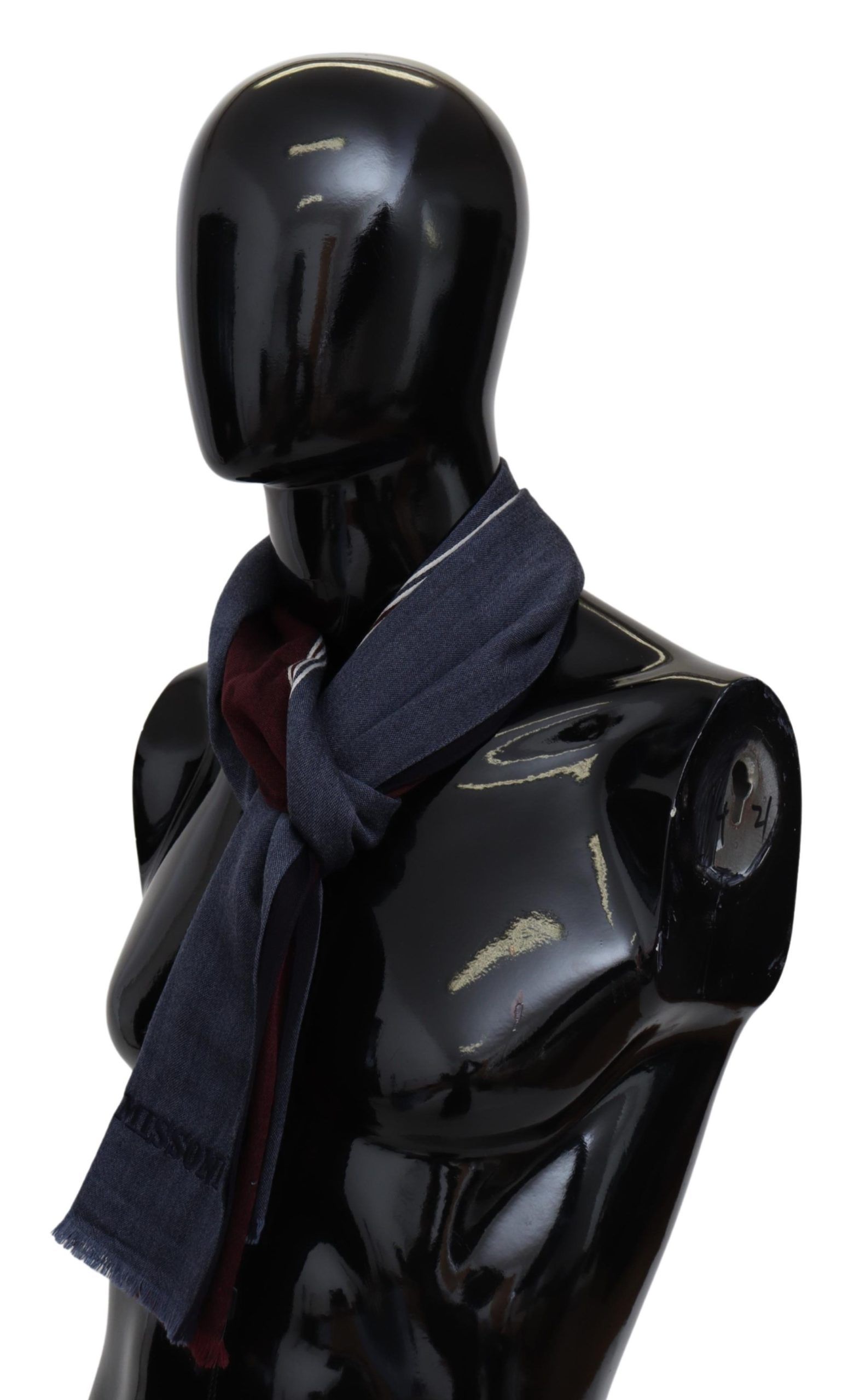 1498149.jpg Elegant Wool Scarf with Striped Pattern - Image 2