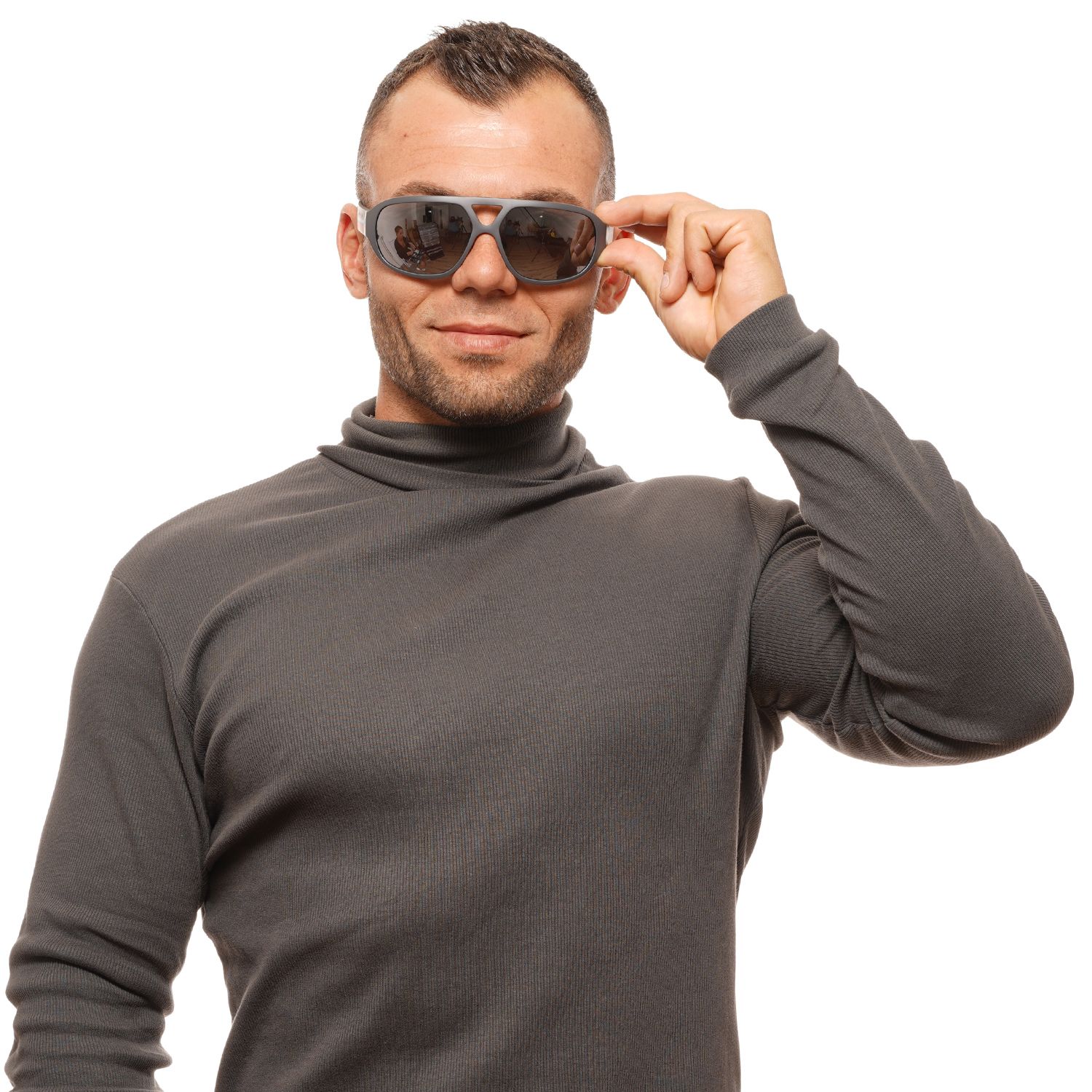 1578347.jpg Gray Men Sunglasses - Image 4