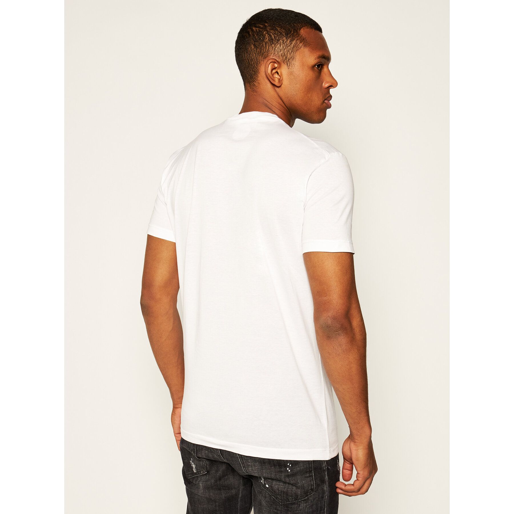 1881542.jpg Elevated Casual Chic Short-Sleeved Printed Tee - Image 2