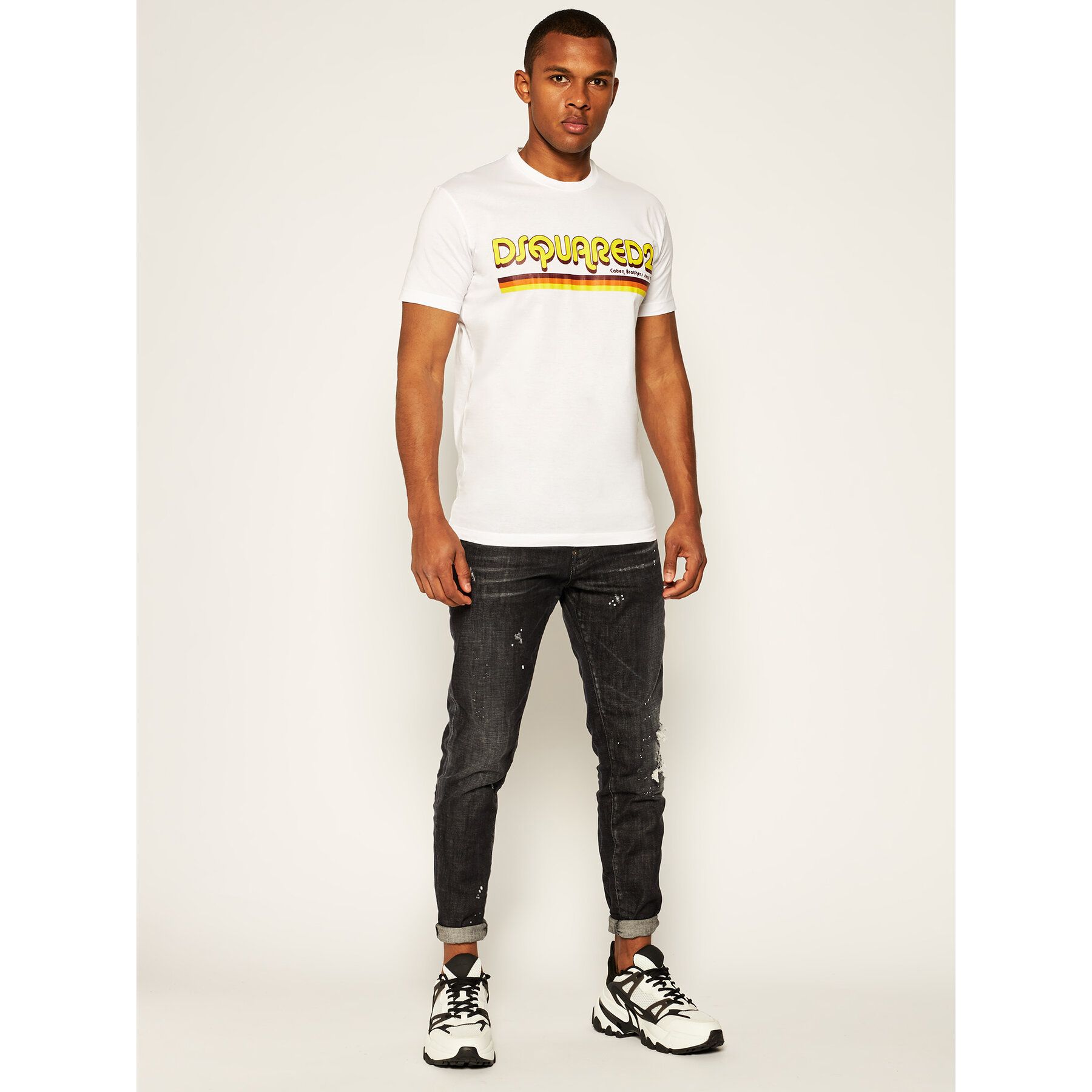 1881547.jpg Elevated Casual Chic Short-Sleeved Printed Tee - Image 4
