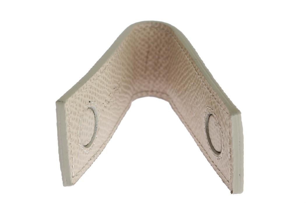 300201.jpg Elegant Beige Leather Money Clip - Image 5