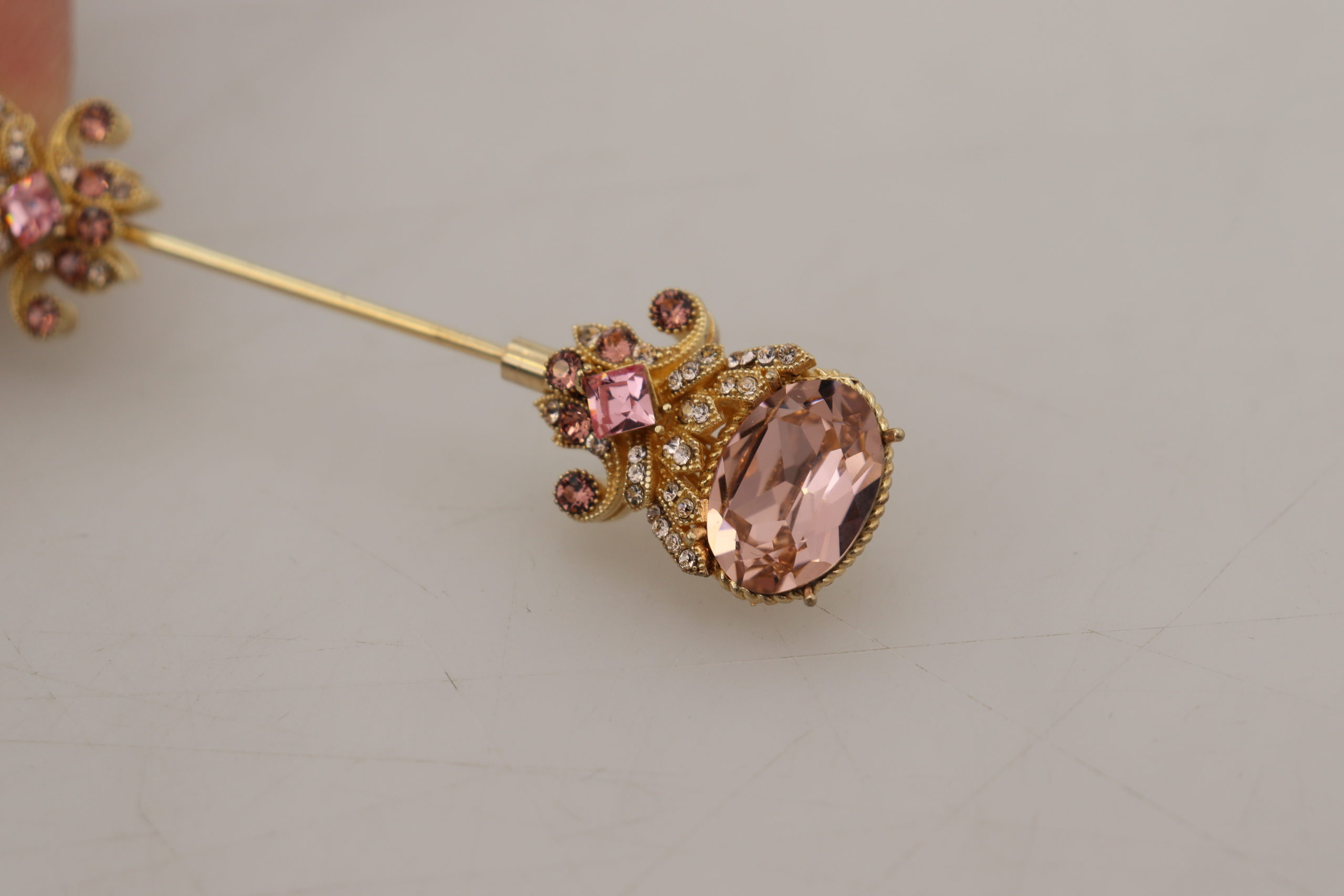 4058282.jpg Elegant Gold-Toned Sterling Silver Brooch - Image 5