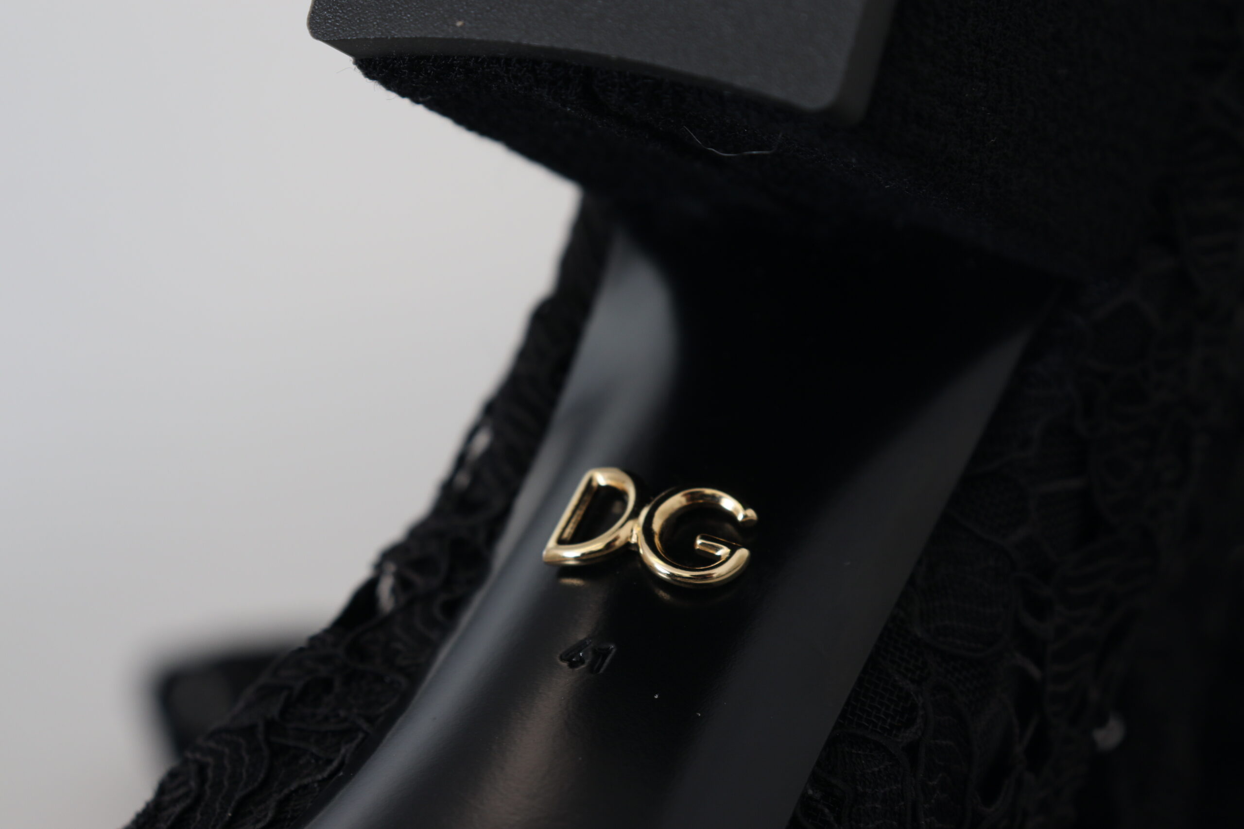 4127291.jpg Elegant Black Lace Stretch Sock Pumps - Image 5