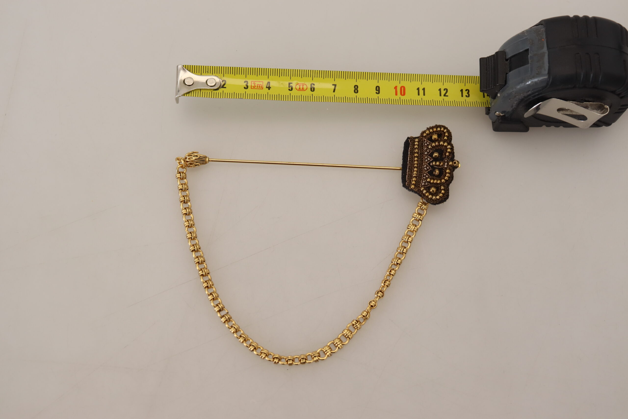 4215998.jpg Elegant Gold Tone Glass-Accented Brooch Pin - Image 4