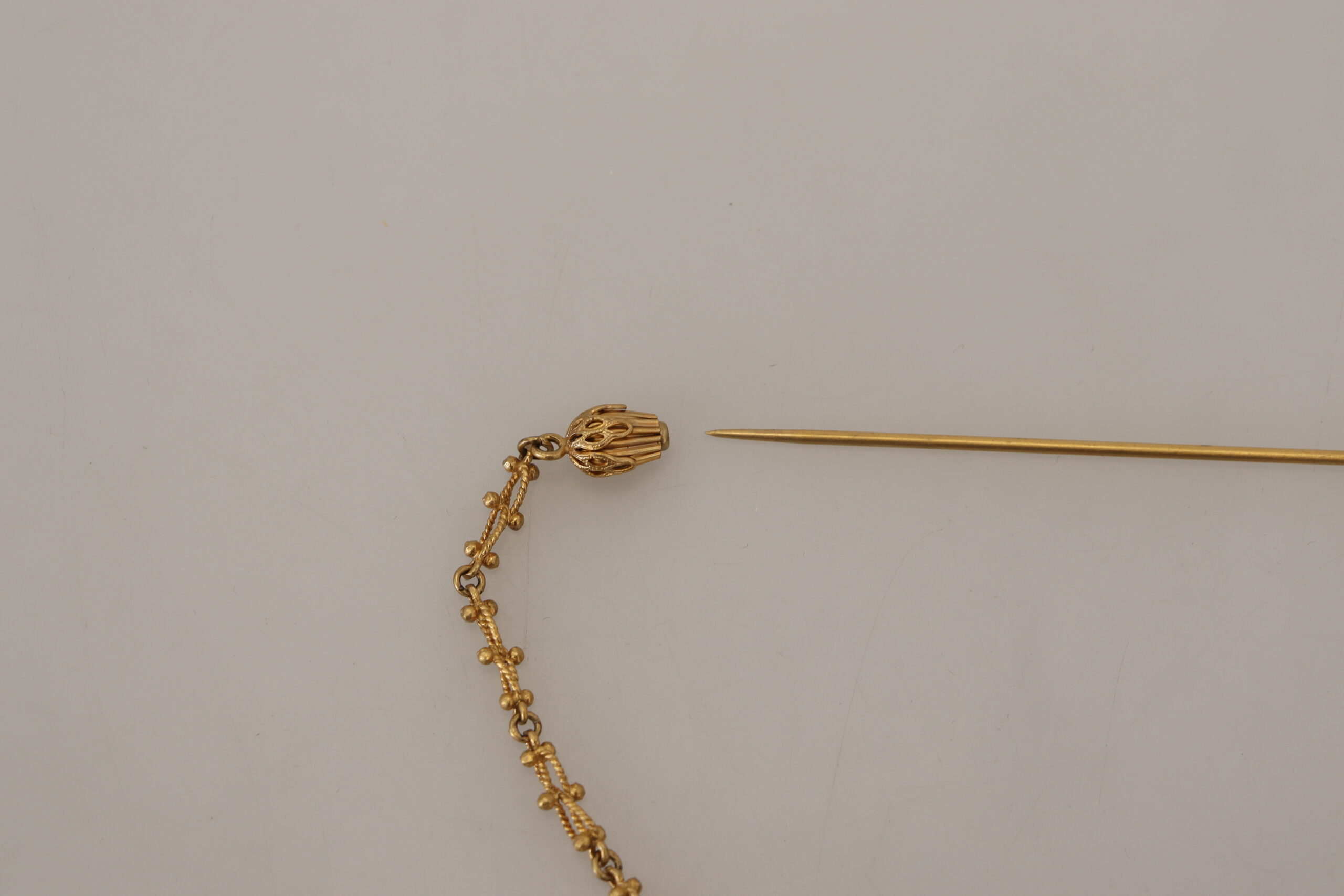 4216010.jpg Elegant Gold Tone Brass Brooch Pin - Image 4