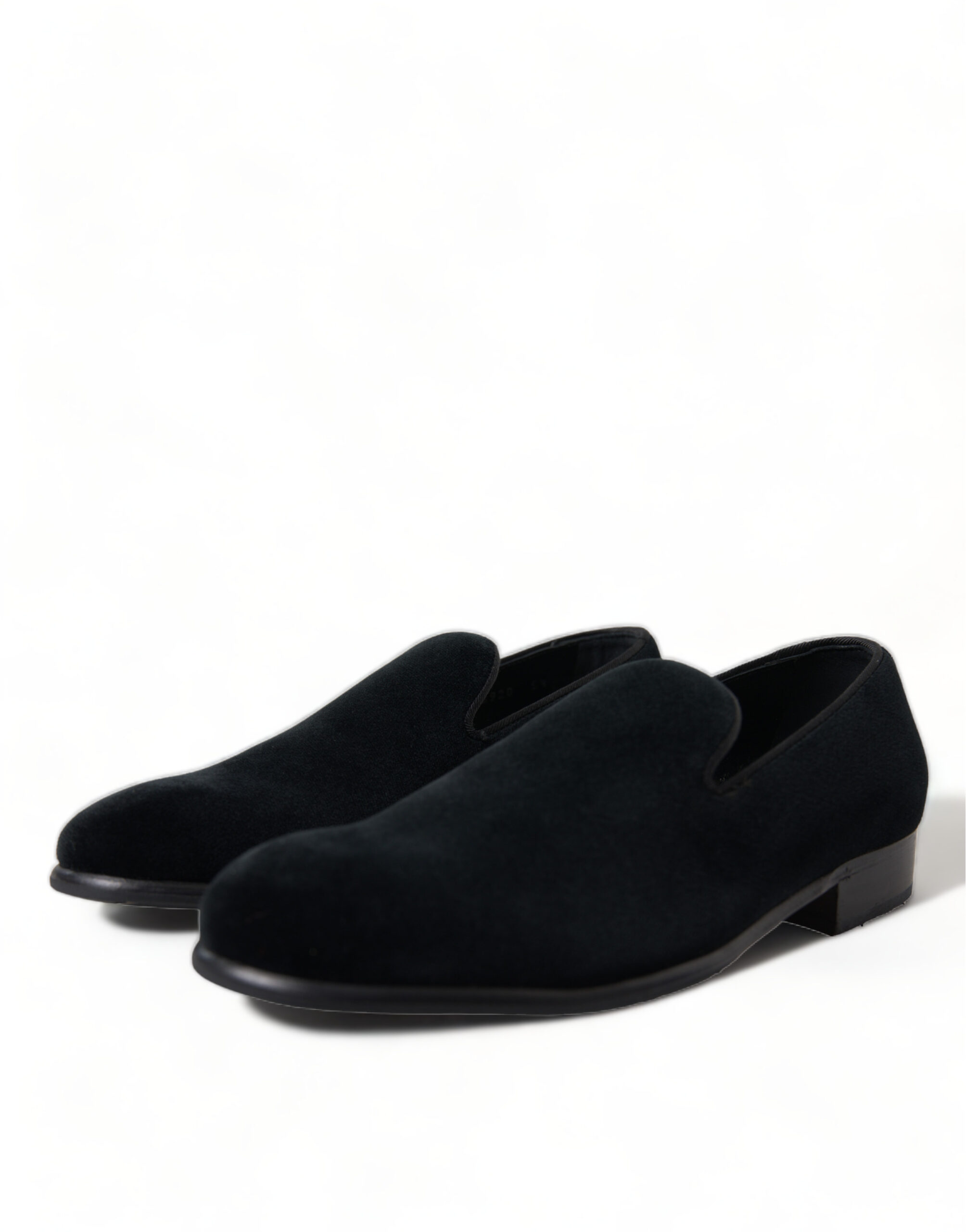 4328805.jpg Elegant Velvet Black Loafers for Men - Image 3